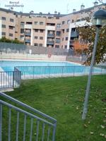 Merendero en urbanización con piscina, pista de padel y jardín. photo 0
