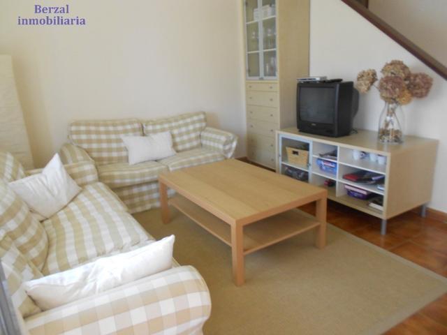 Chalet adosado para entrar a vivir, en una de las zonas de La Rioja, más bonita. photo 0