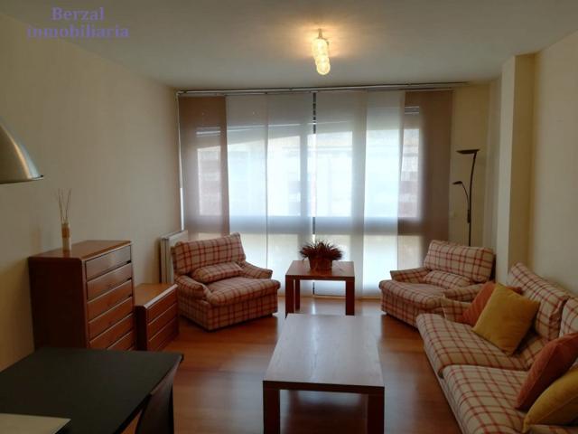 Magnifico piso en La Guindalera, dos habitaciones, dos baños, garaje, trastero y piscina. photo 0