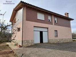Magnifica casa, con más de dos mil metros de terreno. photo 0
