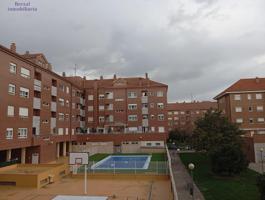 Vivienda exterior y muy luminosa de 80 metros construidos para entrar a vivir en Logroño, photo 0