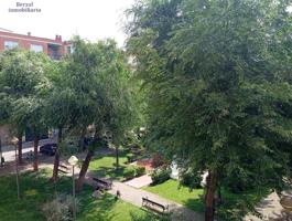 Piso muy luminoso para entrar a vivir de 99 metros con terraza, Zona Oeste en Logroño photo 0