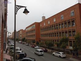 Amplio y luminoso piso en venta en Jesuitas, Logroño photo 0