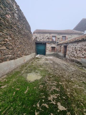 Casa De Pueblo en venta en Bernardos de 168 m2 photo 0