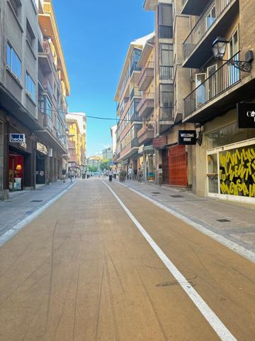 Local en venta en Segovia de 75 m2 photo 0