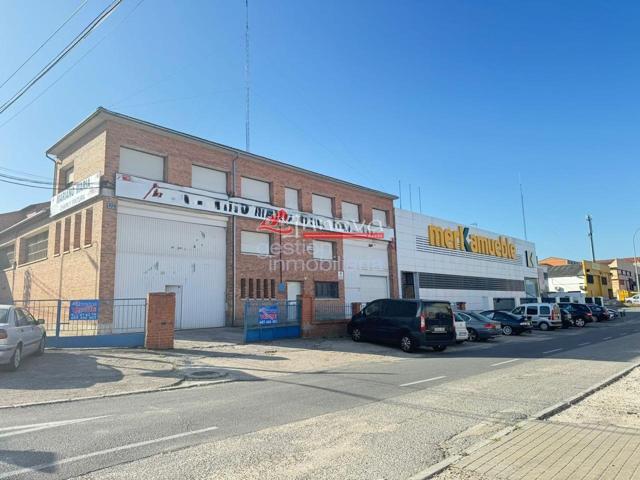 Nave Industrial en venta en Segovia de 984 m2 photo 0