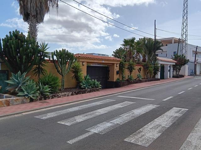 Casa En venta en Oroteanda Baja, Guargacho, San Miguel De Abona photo 0