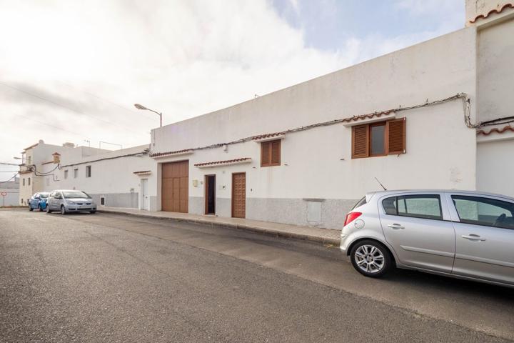 Unifamiliar Pareada En venta en Carretera Del Centro - Cono Sur, Las Palmas De Gran Canaria photo 0