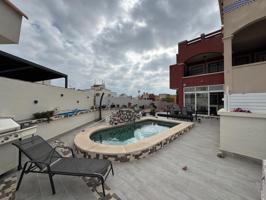 Bungalow planta baja reformado con piscina photo 0