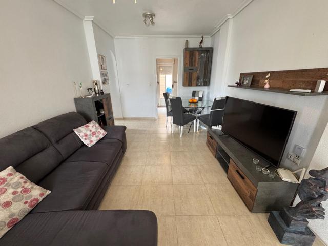 Bungalow planta baja reformado con piscina photo 0