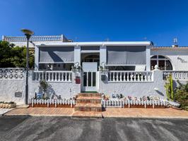 Encantador chalet adosado en La Siesta, Torrevieja – ¡Listo para entrar a vivir! photo 0