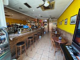 Se vende bar en funcionamiento – 58 m² – Excelente ubicación frente a centro de salud photo 0