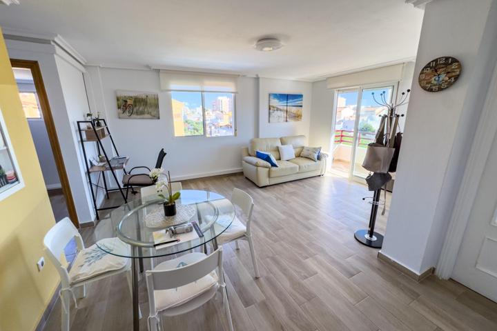 Luminoso y acogedor piso en venta en la zona de Nueva Torrevieja – Aguas Nuevas photo 0
