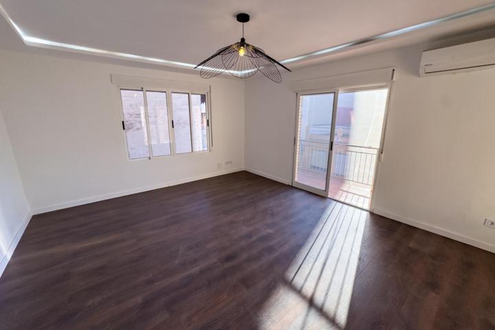 Amplio piso reformado en segunda línea de la Playa del Cura — 142 m2, 4 dormitorios, vistas al mar y orientación suroeste photo 0