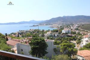 Casa con vistas panorámicas en venta en Llança. Costa Brava. A 15 min andando de la playa. photo 0