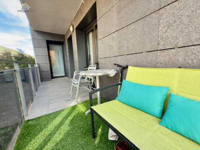 Bonito piso en venta en la Seu d'Urgell, edificio moderno con Box individual para dos coches. photo 0