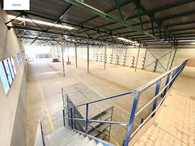 NAVE INDUSTRIAL EN POLIGONO CAMPOLLANO photo 0