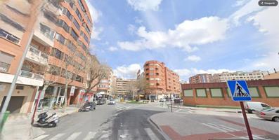 LOCAL DE 1100 M2 EN ZONA FERIA photo 0