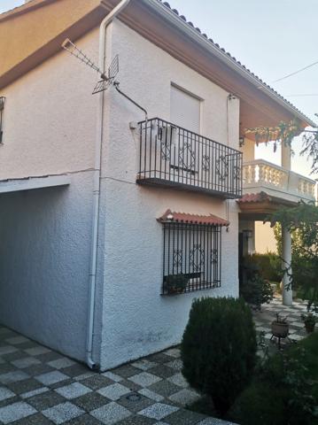 SE VENDE CASA EN LOS VILLARES photo 0