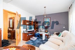 Adosado en venta en Madrid, con 140 m2, 3 habitaciones y 2 baños, Aire acondicionado y Calefacción Individual Gas. photo 0