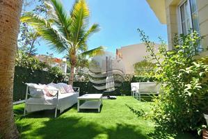 ¡Clásico y estiloso bajo con jardín en Costa Adeje! photo 0