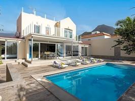 ¡Aquí está! Villa en El Madroñal photo 0