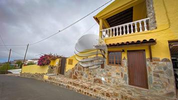 ESPECTACULAR CASA DE PUEBLO EN TAUCHO photo 0