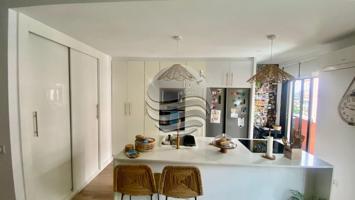 ¡Descubre el piso de tus sueños en el corazón de la ciudad con Sunny Home! photo 0