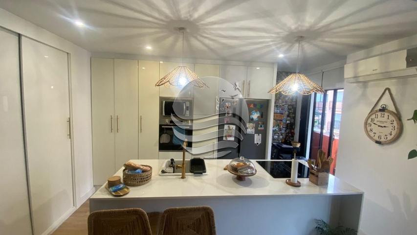 ¡Descubre el piso de tus sueños en el corazón de la ciudad con Sunny Home! photo 0