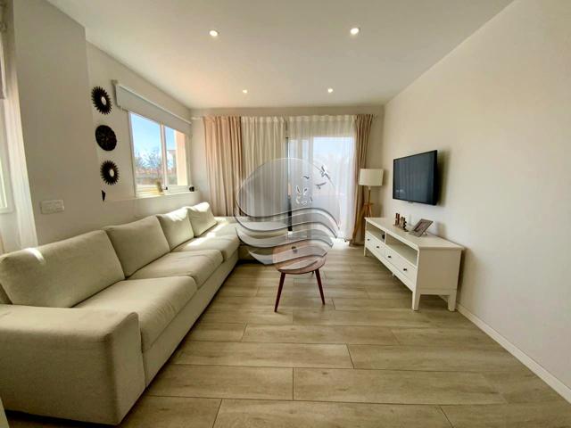 Inversión ideal o residencia perfecta: piso reformado en Costa del Silencio photo 0
