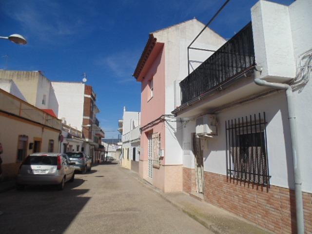 Tu hogar ideal en Alcolea Córdoba. Casa independiente, lista para vivir en familia. photo 0