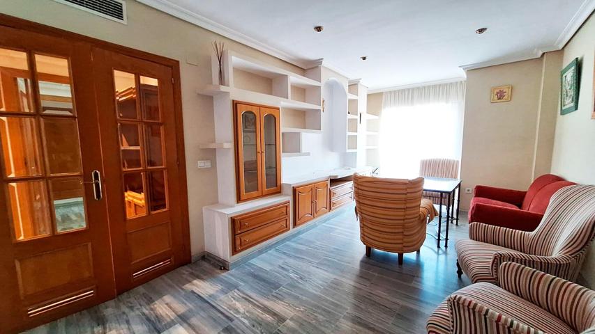 ¡¡VIVIENDA EN AVENIDA AMERICA CON PATIO, JUNTO A RENFE!! photo 0