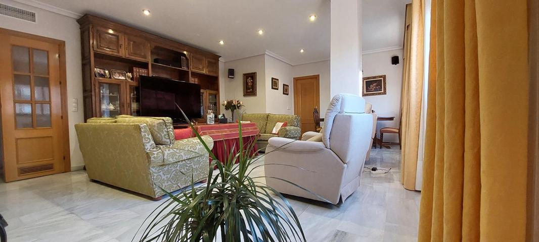 PRECIOSA Y GRAN VIVIENDA JUNTO A AV. DEL AEROPUERTO!!!!!! photo 0