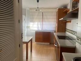 Piso en alquiler en Av. Ollerias sin amueblar photo 0