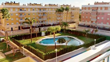 VIVIENDA DE VPO CON COCHERA, TRASTERO, PISCINA COMUNITARIA Y PARQUE INFANTIL EN ARROYO DEL MORO !! photo 0