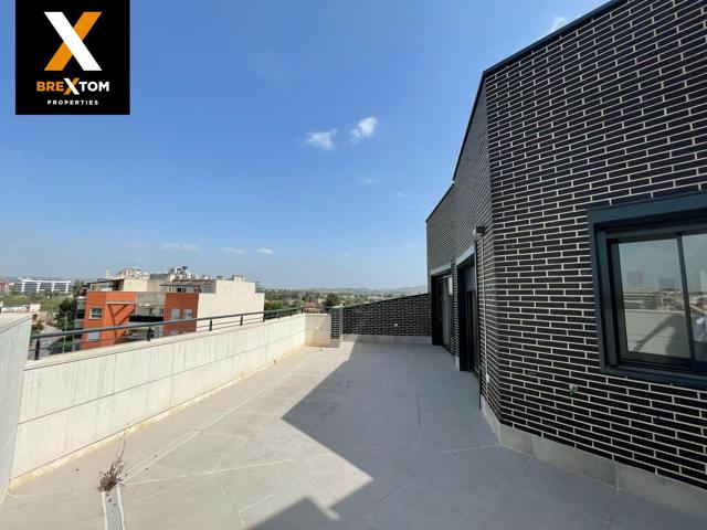 ¡Espectacular Ático en Juan de Borbón con Doble Terraza, Vistas y Comodidades de Lujo! photo 0