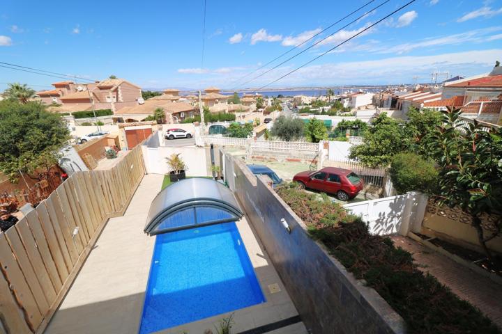 Casa En venta en Los Balcones - Los Altos Del Edén, Torrevieja photo 0