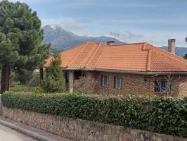 Casa En venta en Becerril De La Sierra photo 0