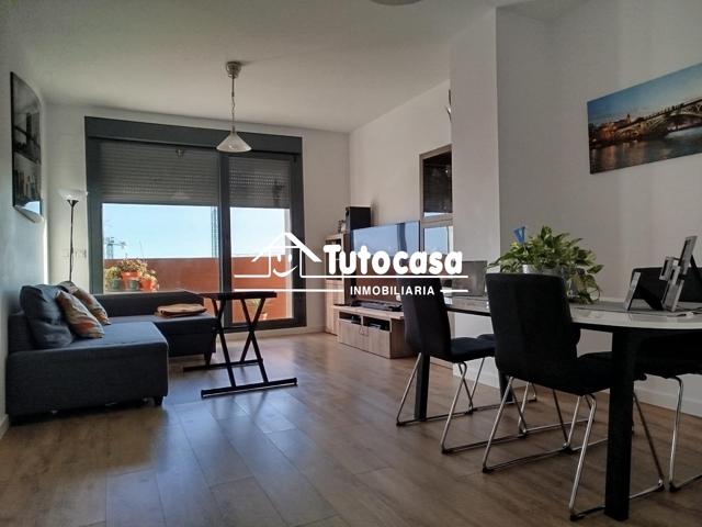 ¡¡ ESTUPENDO PISO EN ENTRENUCLEOS !! photo 0