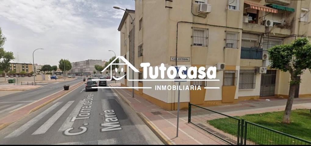 PISO EN VENTA EN PLAZA BERTENDONA photo 0