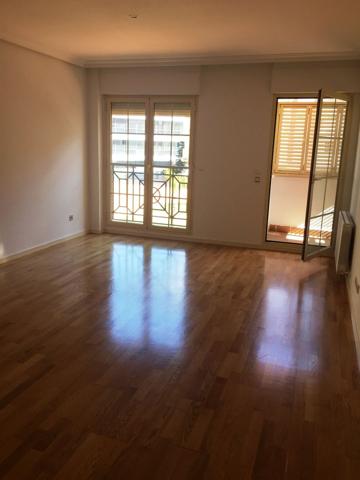 Piso En venta en Aguarón, Moncloa, Madrid photo 0
