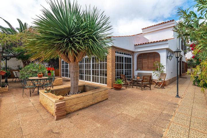 Casa En venta en Calle Valdés, Radazul, El Rosario photo 0