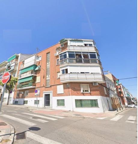 Piso En venta en Calle De Mariano Vela, Usera, Madrid photo 0