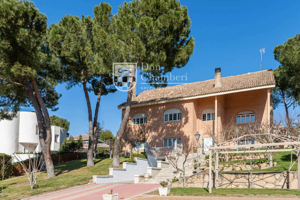 (Ref.418113) Maravilloso Chalet independiente en Villaviciosa de Odon Negociable photo 0