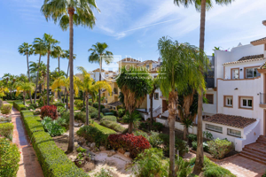 (Ref.566355) Espectacular Piso con Terrazas en Las Terrazas de Guadalmina – Marbella photo 0