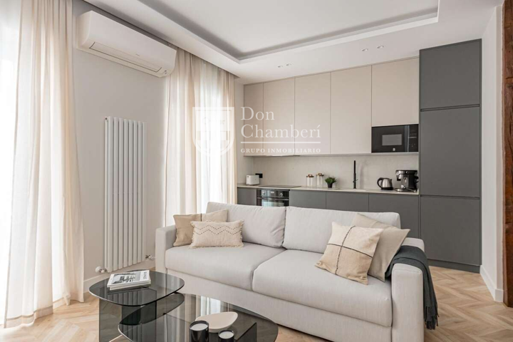 (Ref.600433) ESPLÉNDIDO PISO EN MALASAÑA photo 0