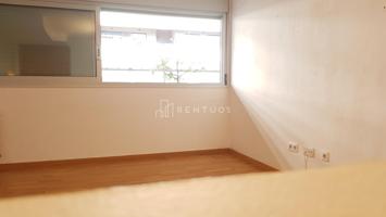 Piso alquilado con piscina, parking y trastero al 4,0% de rentabilidad photo 0