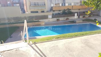 Piso alquilado con piscina, parking y trastero al 4,0% de rentabilidad photo 0