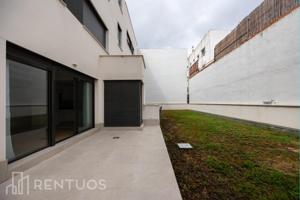 Piso a estrenar con jardín privado photo 0