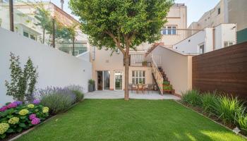 Vivienda a reformar con jardín frente al mar en Badalona photo 0